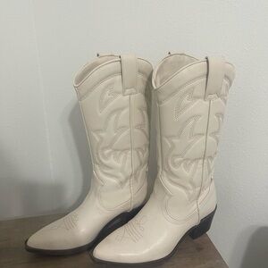 Stradivarius Cream Heeled Cowboy Boots